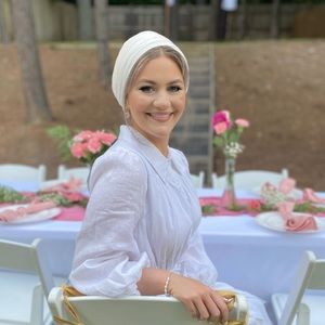 Meet your Posher, Lena